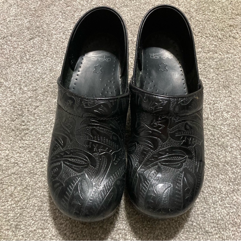 Dansko Professional Clogs Shoes Women 41 US 10.5-11 Black Tooled Leather Slip On